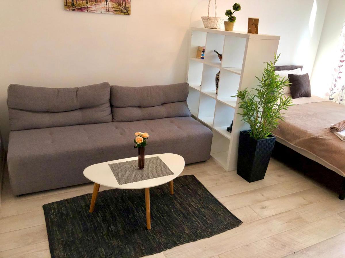 Modern Studio Belgrado Exterior foto