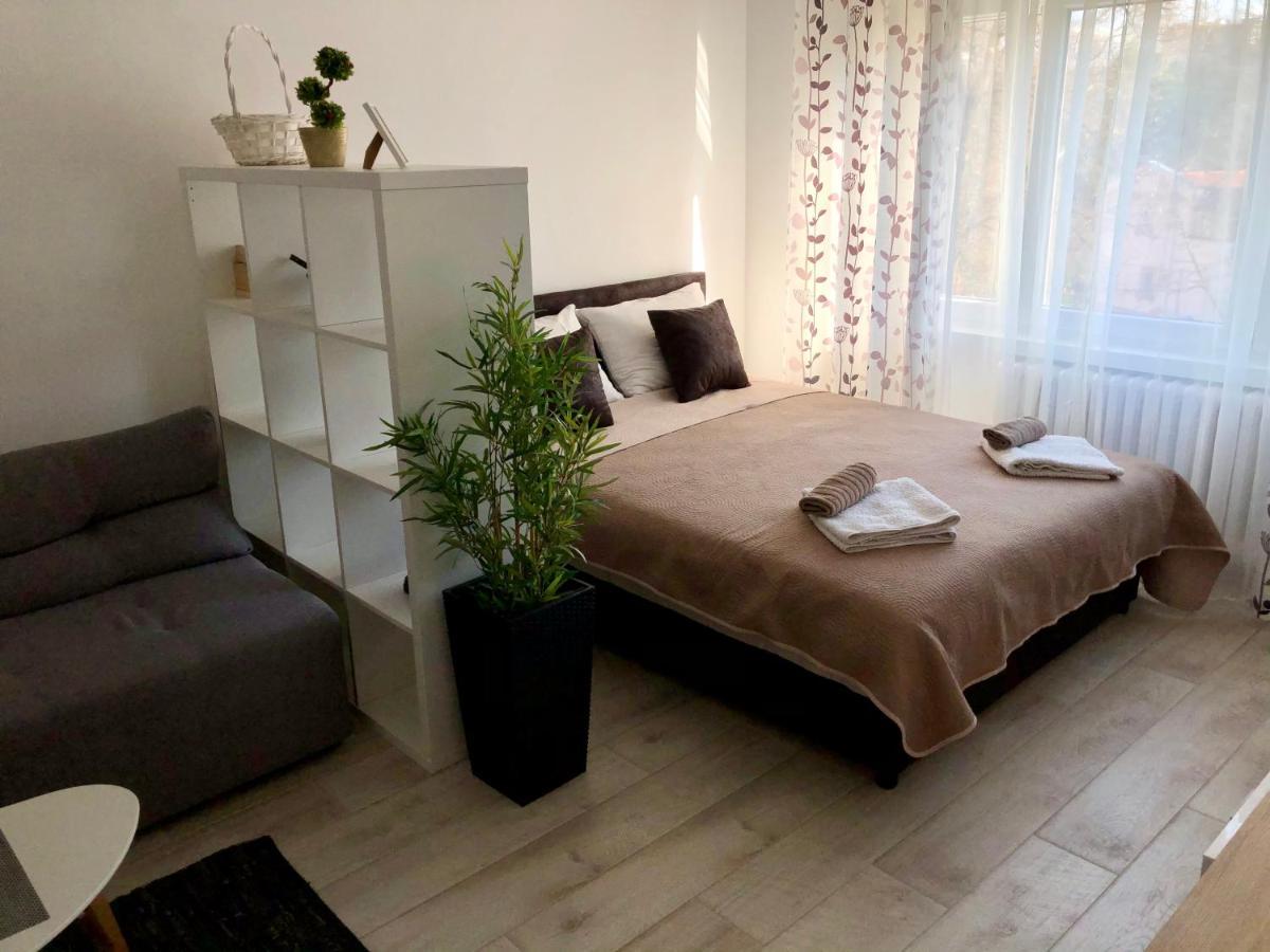 Modern Studio Belgrado Exterior foto